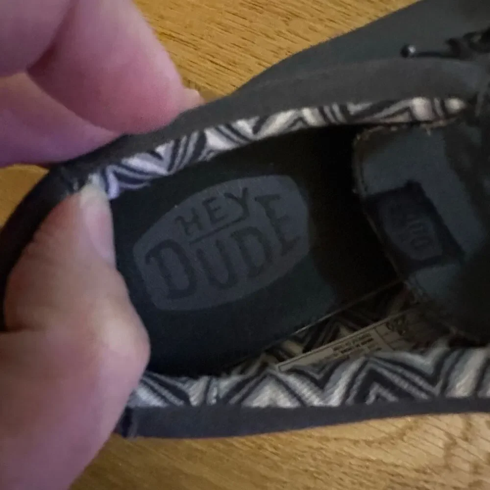 Hey Dude good used